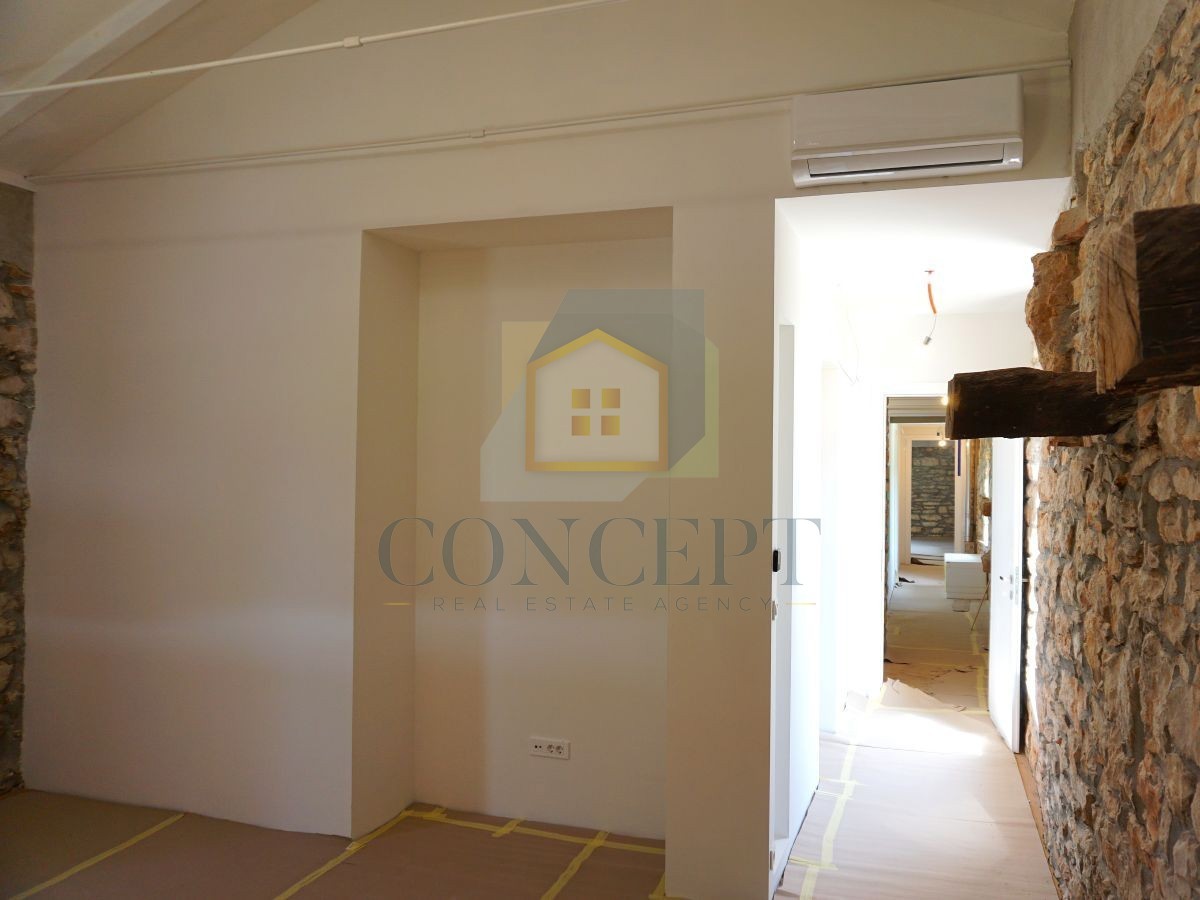 Poreč, dintorni, Ristrutturata villa in pietra con piscina e ampio giardino, 12 km dal mare