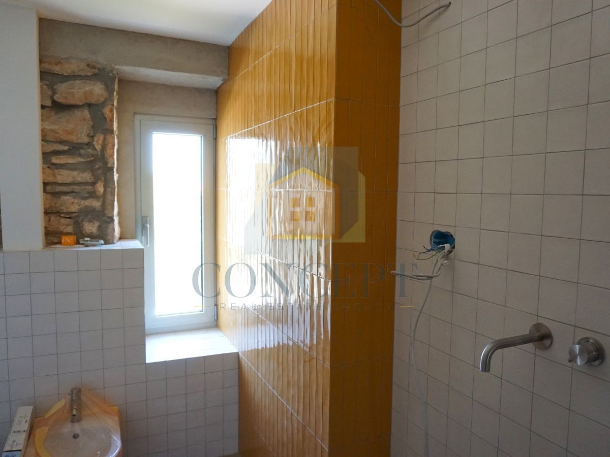 Poreč, dintorni, Ristrutturata villa in pietra con piscina e ampio giardino, 12 km dal mare