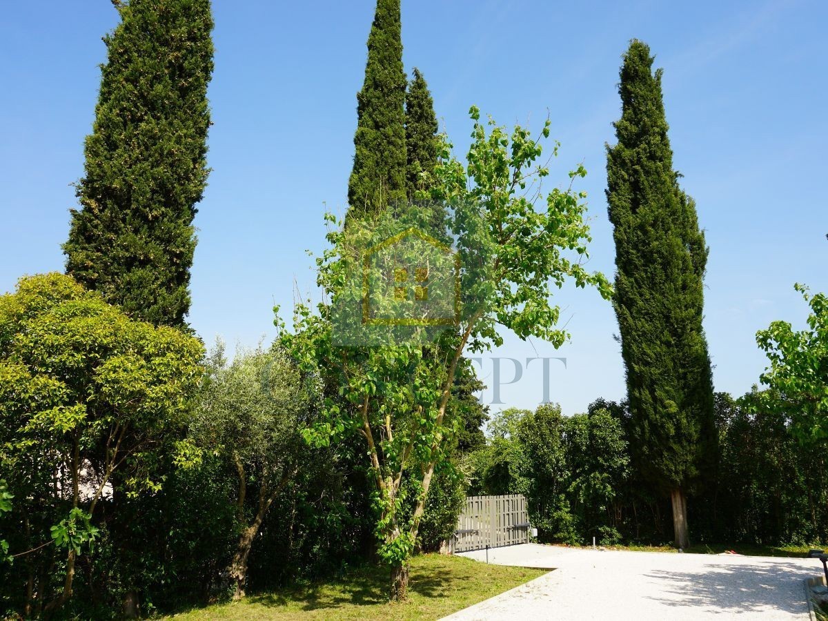 Poreč, dintorni, Ristrutturata villa in pietra con piscina e ampio giardino, 12 km dal mare