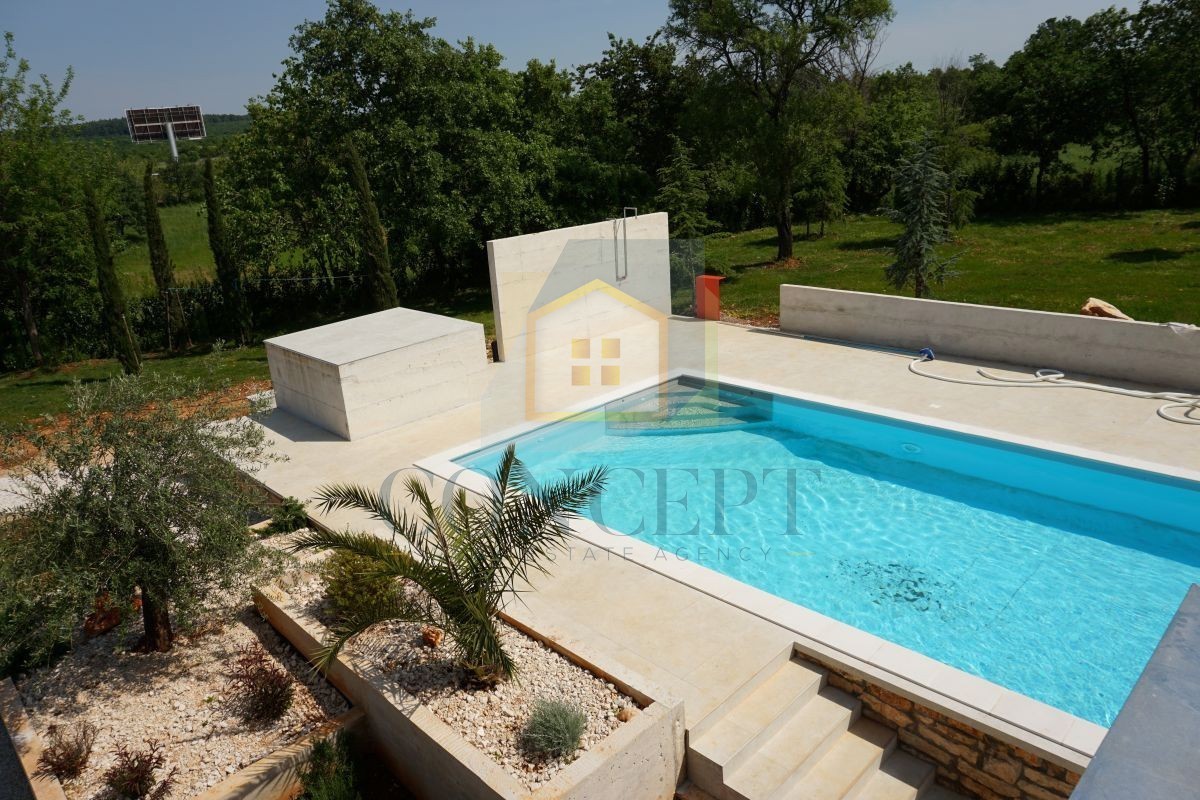 Poreč, dintorni, Ristrutturata villa in pietra con piscina e ampio giardino, 12 km dal mare