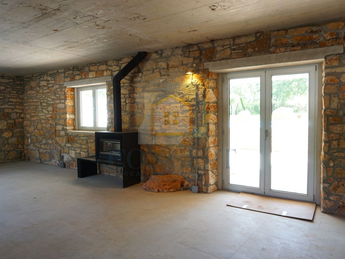 Poreč, dintorni, Ristrutturata villa in pietra con piscina e ampio giardino, 12 km dal mare