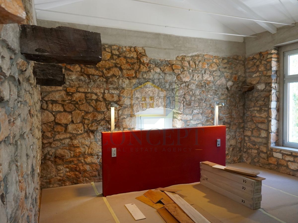 Poreč, dintorni, Ristrutturata villa in pietra con piscina e ampio giardino, 12 km dal mare