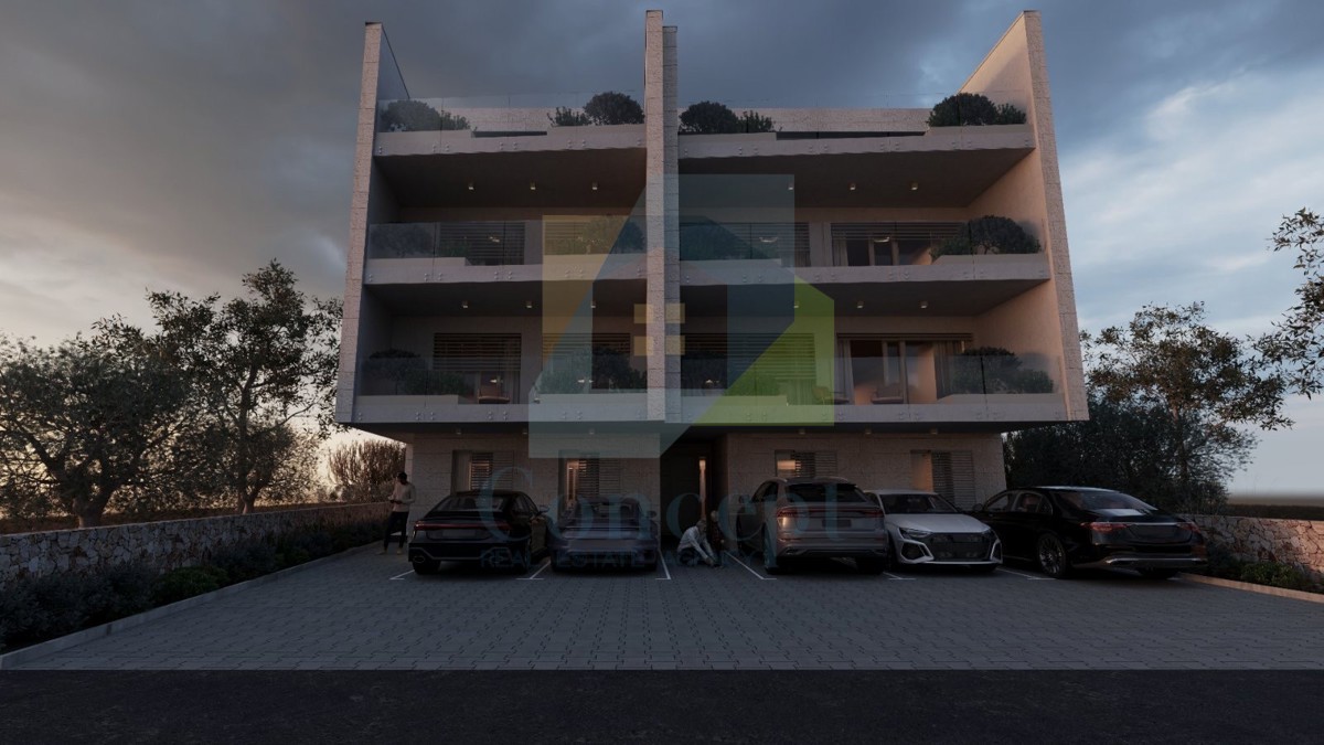 Poreč, dintorni, Appartamento di lusso al primo piano con balcone a 3 km dal mare