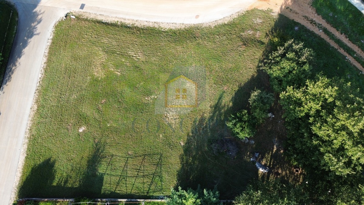 Poreč, dintorni, Terreno edificabile con progetto, 8 km dal mare