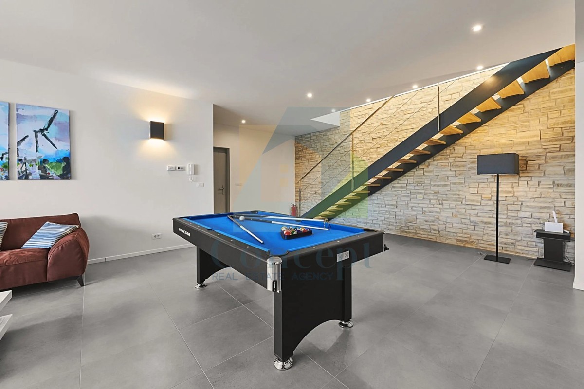 Motovun, dintorni, Prekrasna Villa con 5 camere da letto, piscina e vista su Motovun