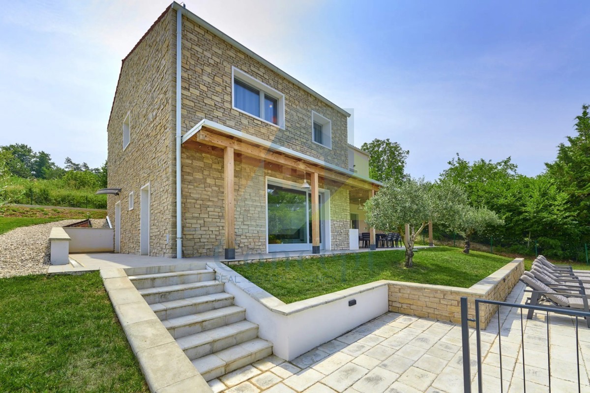 Motovun, dintorni, Prekrasna Villa con 5 camere da letto, piscina e vista su Motovun