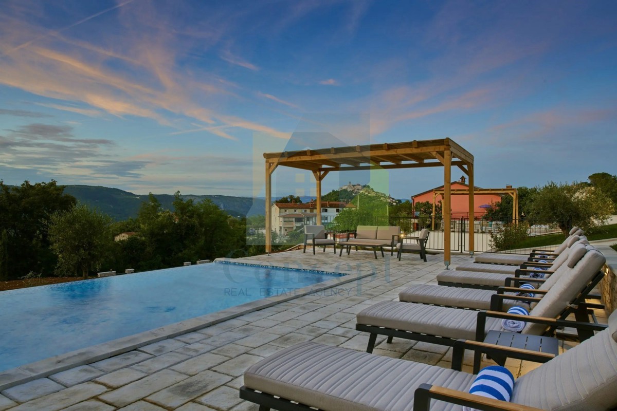 Motovun, dintorni, Prekrasna Villa con 5 camere da letto, piscina e vista su Motovun