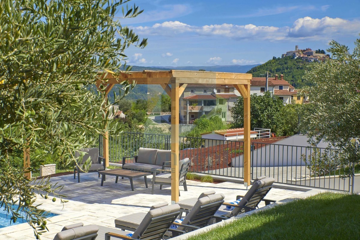 Motovun, dintorni, Prekrasna Villa con 5 camere da letto, piscina e vista su Motovun