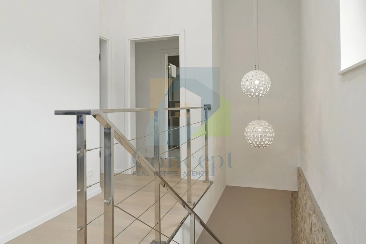 Motovun, dintorni, Prekrasna Villa con 5 camere da letto, piscina e vista su Motovun