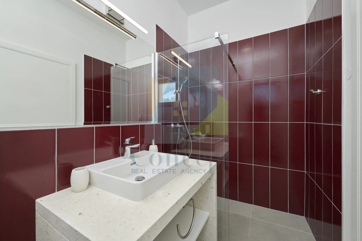 Motovun, dintorni, Prekrasna Villa con 5 camere da letto, piscina e vista su Motovun