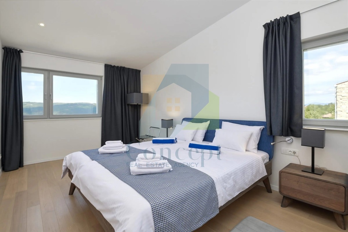 Motovun, dintorni, Prekrasna Villa con 5 camere da letto, piscina e vista su Motovun