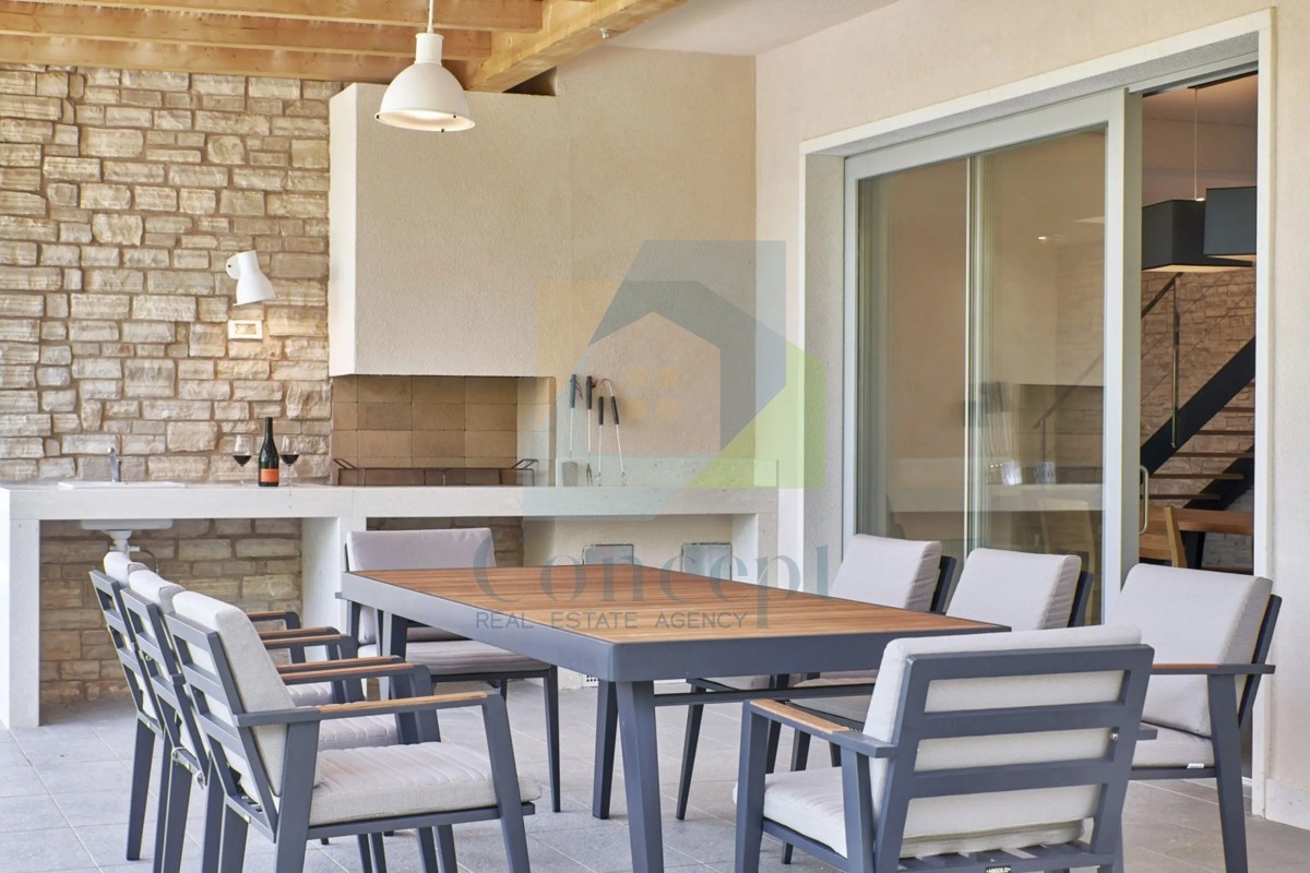 Motovun, dintorni, Prekrasna Villa con 5 camere da letto, piscina e vista su Motovun