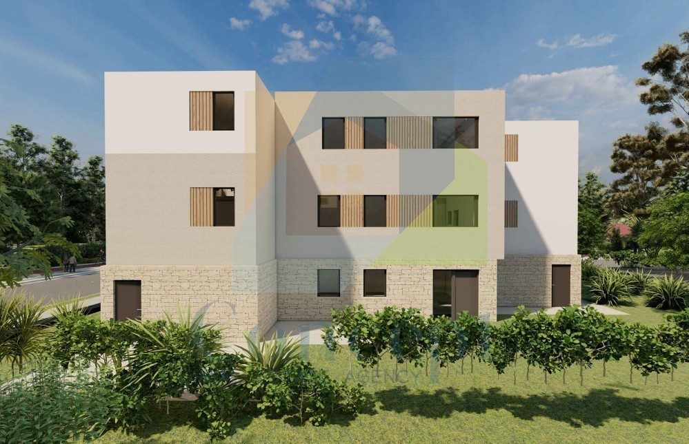 Poreč, Casa con piscina alla fine della fila a 850 m dal mare