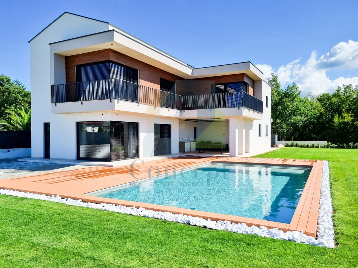 Poreč, dintorni, Villa di lusso con piscina e vista mare, a 12 km dal mare