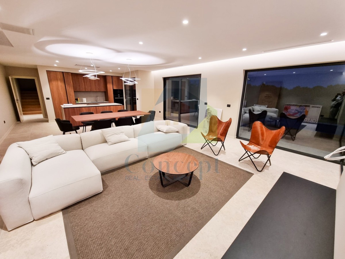 Poreč, dintorni, Villa di lusso con piscina e vista mare, a 12 km dal mare