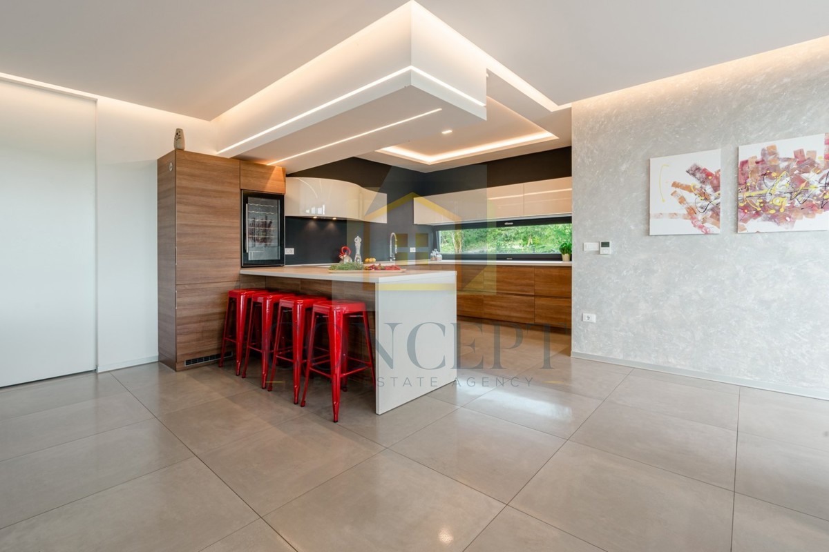 Poreč, dintorni, Villa di lusso con vista panoramica sul mare, 10 km dal mare