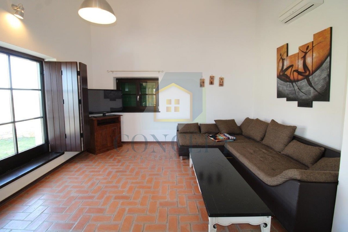 Poreč, dintorni, Incantevole villa in pietra con piscina e vista mare, a 15 km dal mare