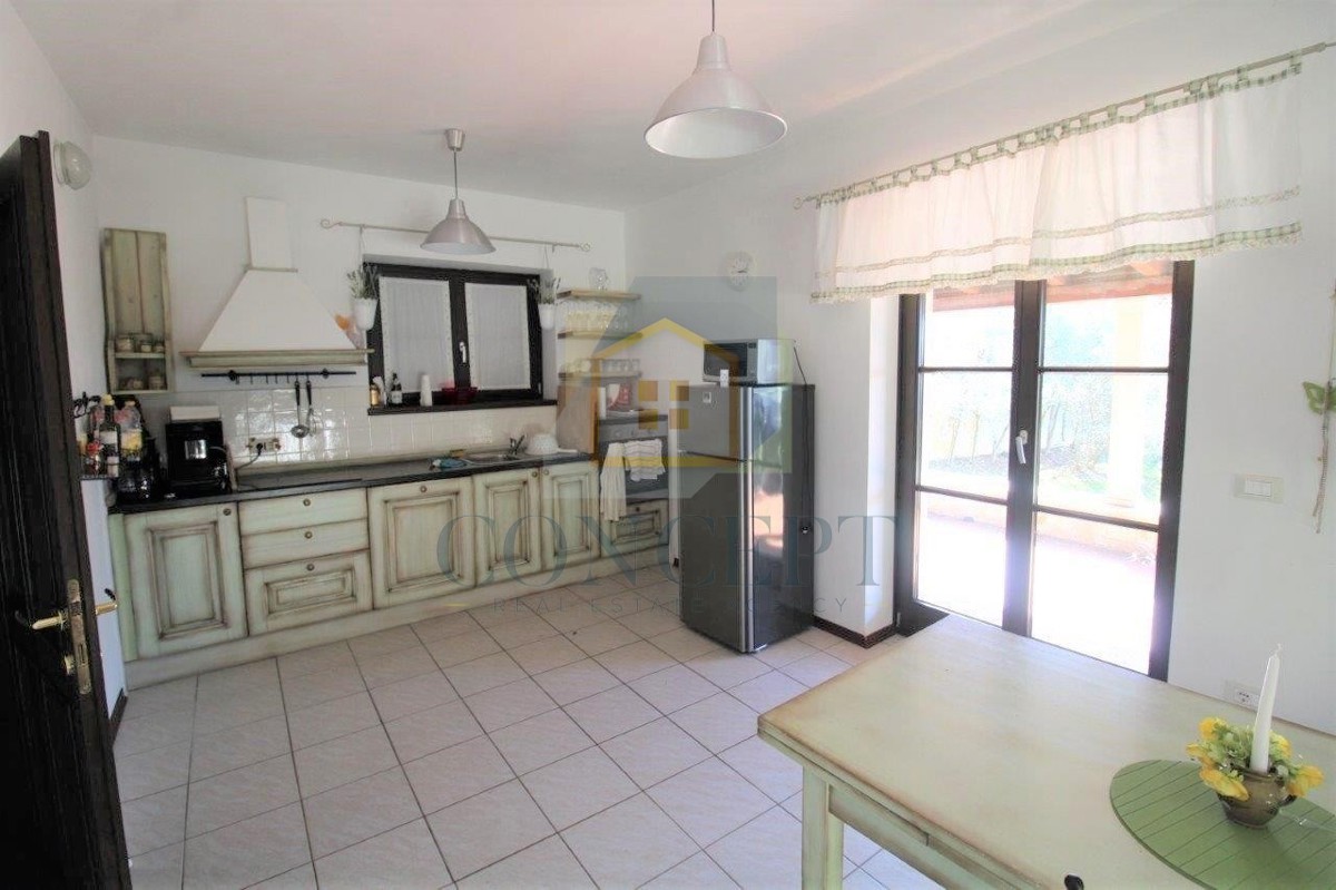 Poreč, dintorni, Incantevole villa in pietra con piscina e vista mare, a 15 km dal mare