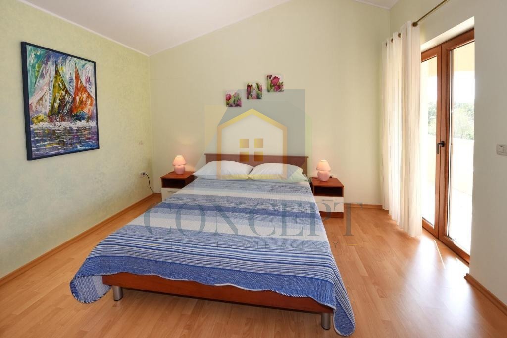 Poreč, dintorni, Casa indipendente con piscina in posizione tranquilla, a 19 km dal mare