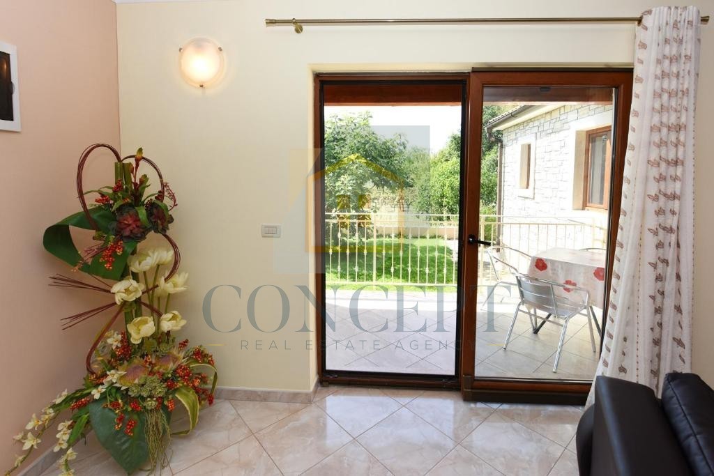 Poreč, dintorni, Casa indipendente con piscina in posizione tranquilla, a 19 km dal mare