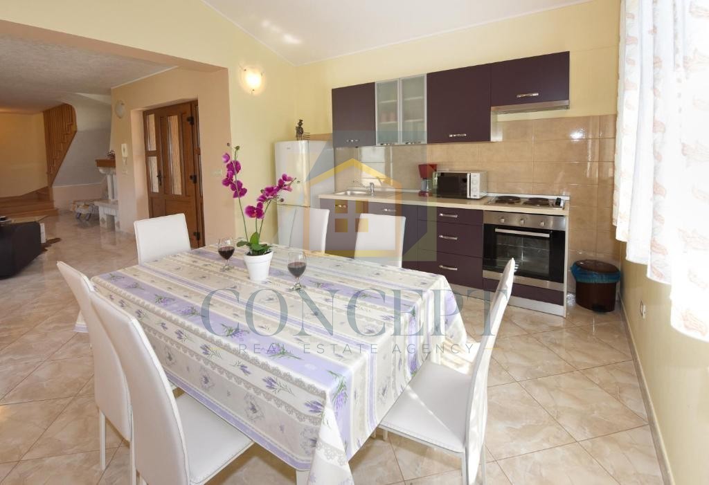 Poreč, dintorni, Casa indipendente con piscina in posizione tranquilla, a 19 km dal mare