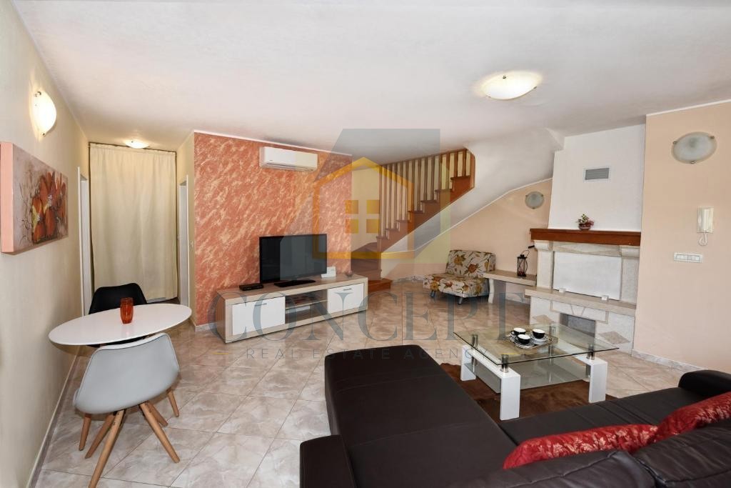 Poreč, dintorni, Casa indipendente con piscina in posizione tranquilla, a 19 km dal mare