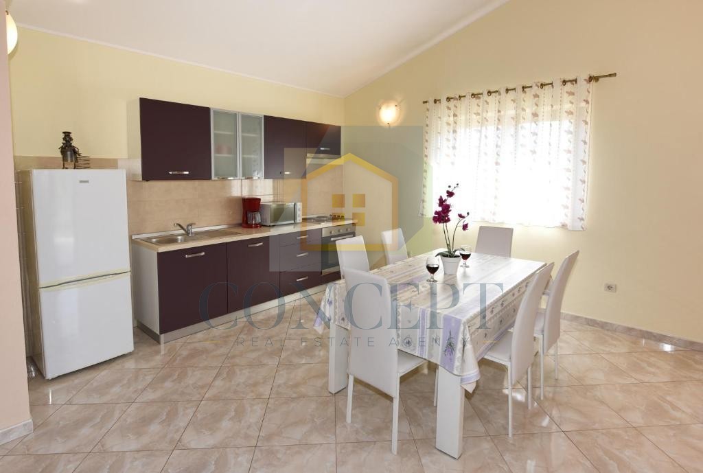 Poreč, dintorni, Casa indipendente con piscina in posizione tranquilla, a 19 km dal mare