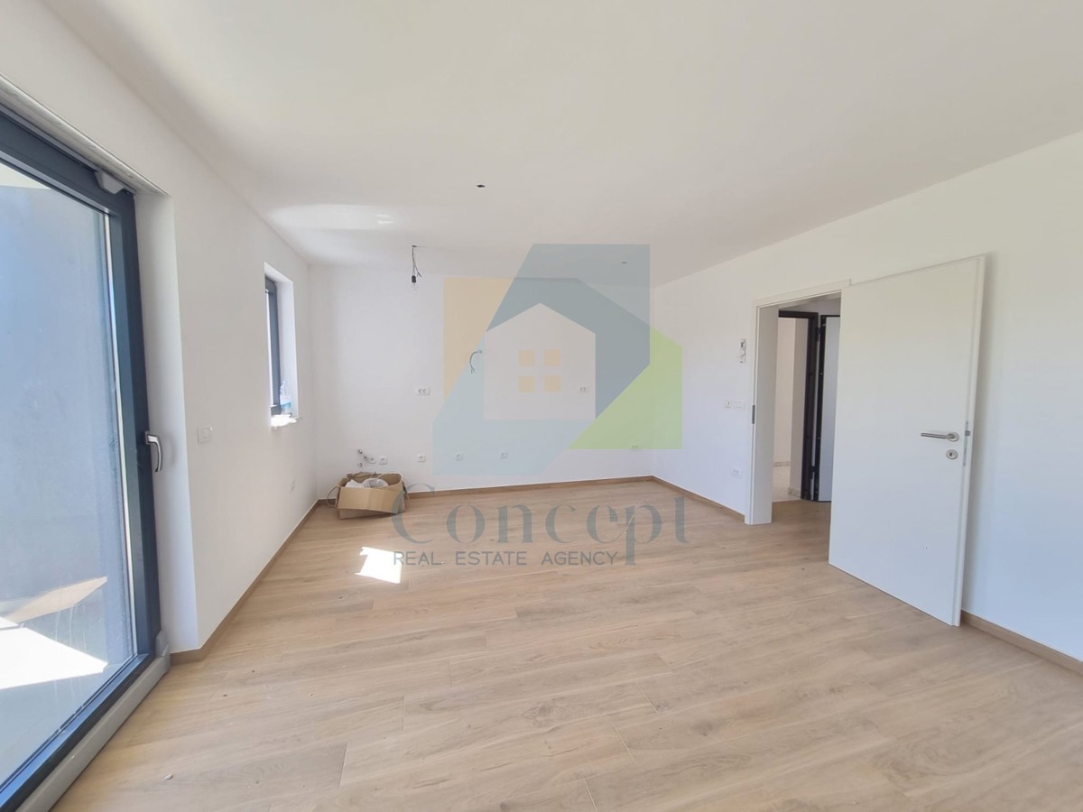 Poreč, dintorni, Appartamento al 1° piano di nuova costruzione, 11 km dal mare