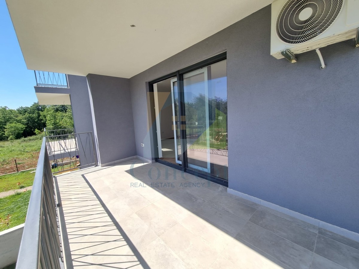 Poreč, dintorni, Appartamento al 1° piano di nuova costruzione, 11 km dal mare