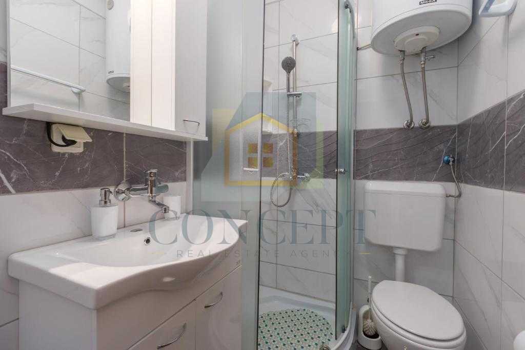 Poreč, dintorni, Appartamento suddiviso in due unità abitative, 8 km dal mare