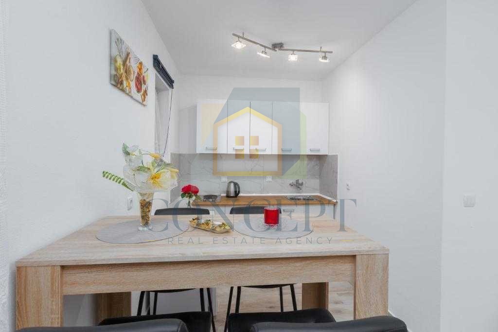 Poreč, dintorni, Appartamento suddiviso in due unità abitative, 8 km dal mare