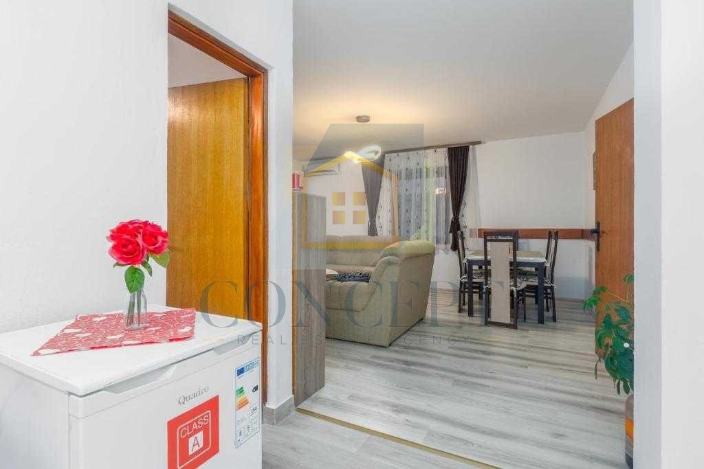 Poreč, dintorni, Appartamento suddiviso in due unità abitative, 8 km dal mare