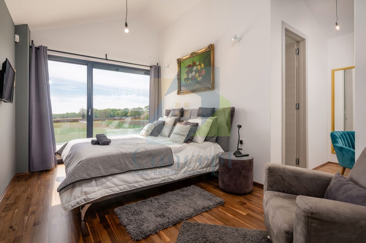 Poreč, dintorni, Moderna Villa con 6 camere da letto su 6271 m2 di terreno