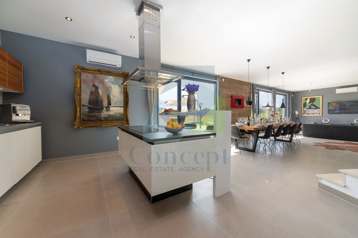 Poreč, dintorni, Moderna Villa con 6 camere da letto su 6271 m2 di terreno