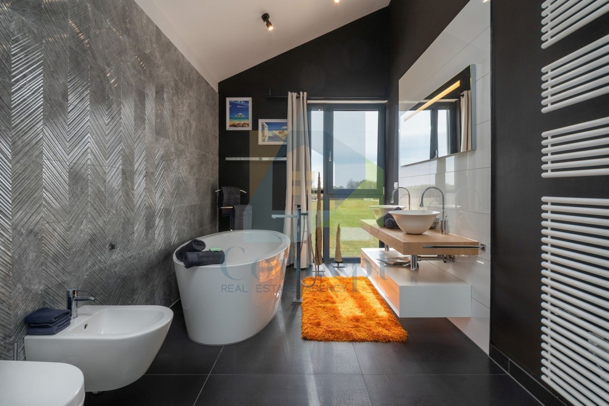 Poreč, dintorni, Moderna Villa con 6 camere da letto su 6271 m2 di terreno