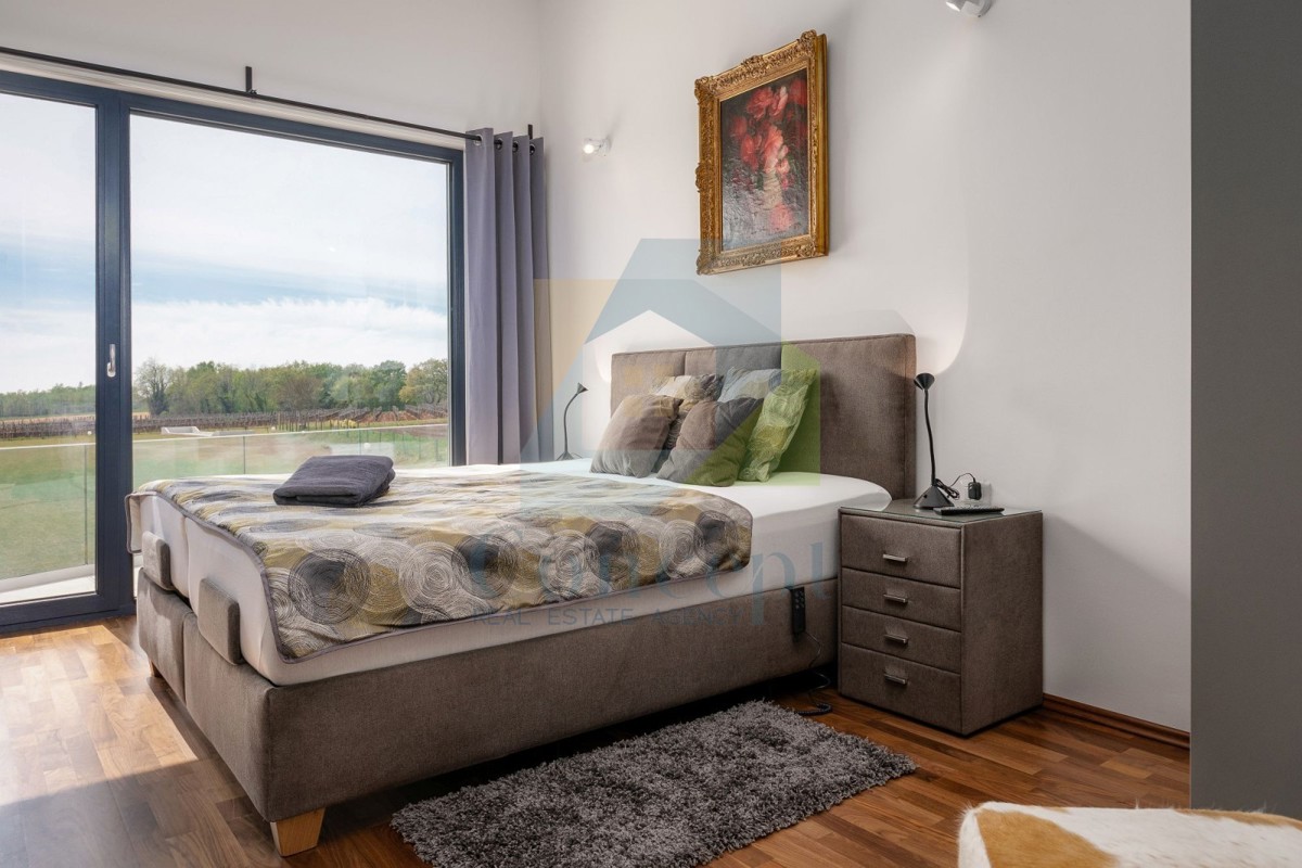 Poreč, dintorni, Moderna Villa con 6 camere da letto su 6271 m2 di terreno