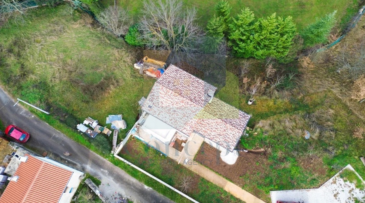 Poreč, dintorni, Casa indipendente con ampio giardino
