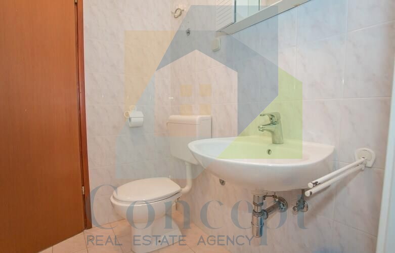 Poreč, Lussuosa posizione, Casa appartamenti a 750 m dal mare