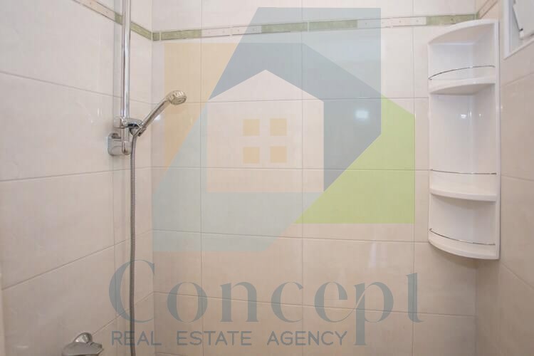 Poreč, Lussuosa posizione, Casa appartamenti a 750 m dal mare