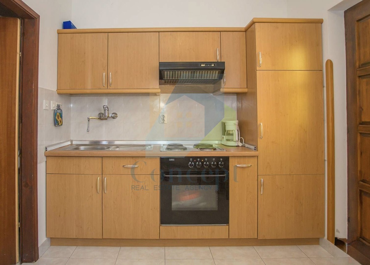 Poreč, Lussuosa posizione, Casa appartamenti a 750 m dal mare