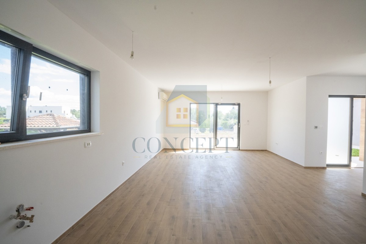 Poreč, dintorni, Moderna doppia casa con piscina, 10 km dal mare