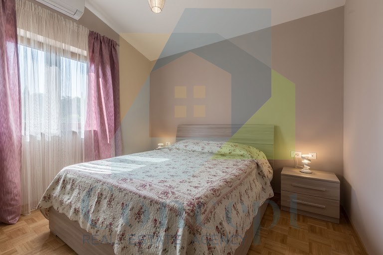 Poreč, dintorni, Villa indipendente con piscina, 10 km dal mare