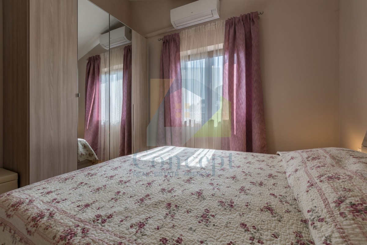 Poreč, dintorni, Villa indipendente con piscina, 10 km dal mare