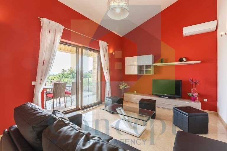 Poreč, dintorni, Villa indipendente con piscina, 10 km dal mare