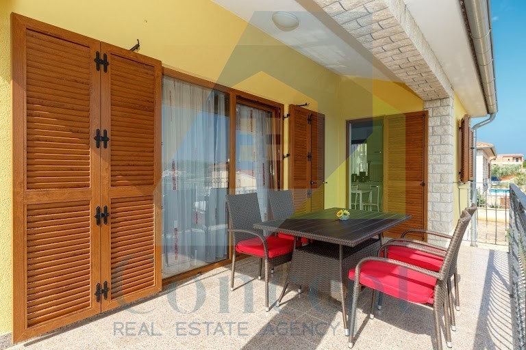 Poreč, dintorni, Villa indipendente con piscina, 10 km dal mare