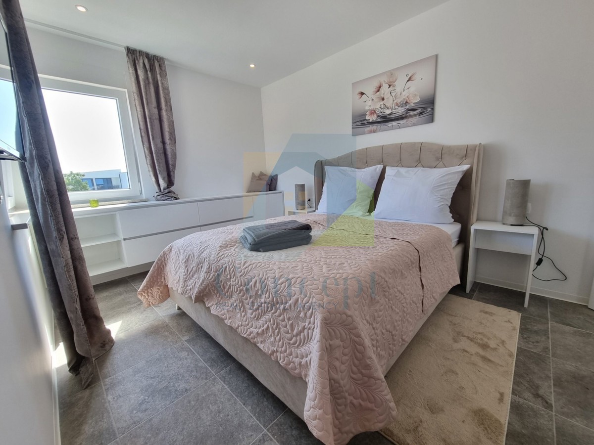 Rovinj, Kanfanar, Due moderne case di lusso su due piani in ottima posizione, a 8 km dal mare