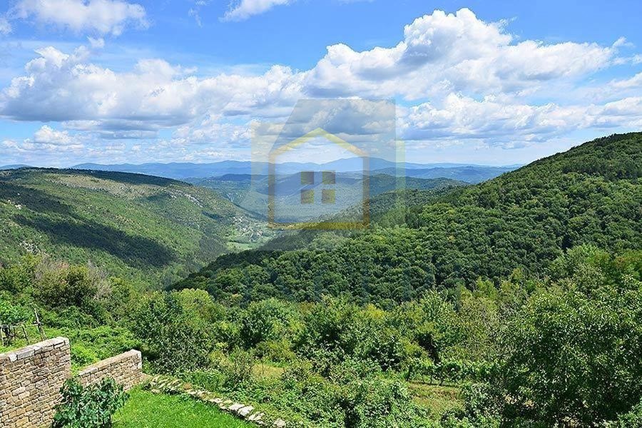 Motovun, dintorni, Prekrasta, villa autoctona con piscina e vista splendida, a 28 km dal mare