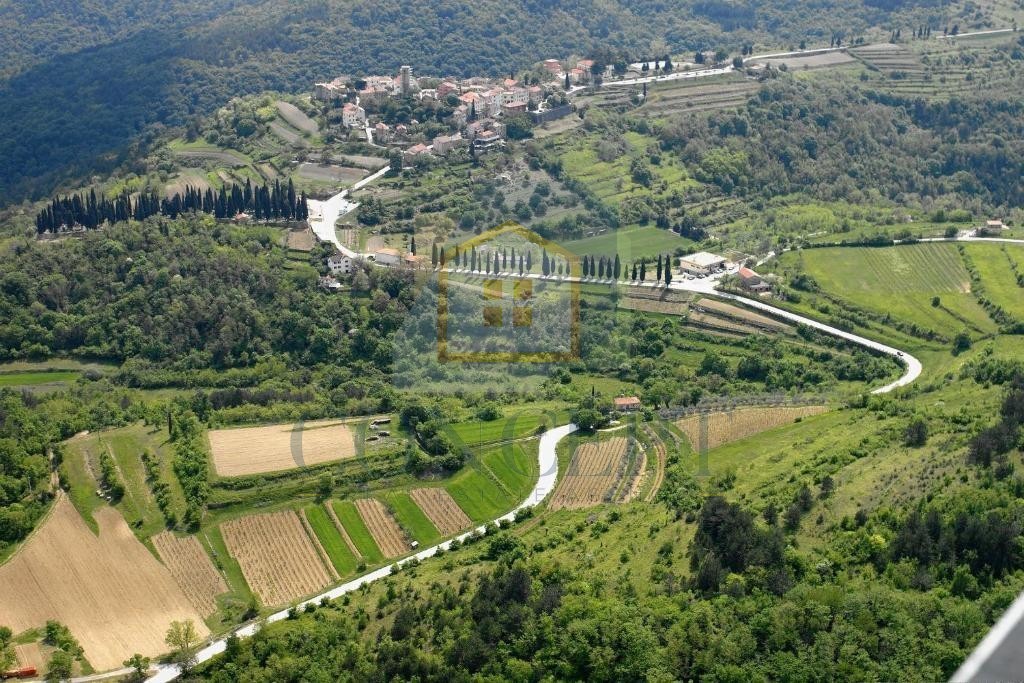 Motovun, dintorni, Prekrasta, villa autoctona con piscina e vista splendida, a 28 km dal mare