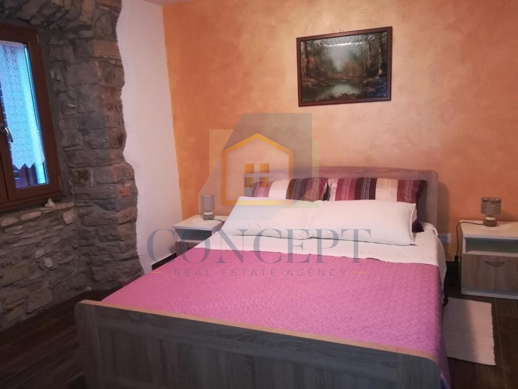 Motovun, dintorni, Prekrasta, villa autoctona con piscina e vista splendida, a 28 km dal mare