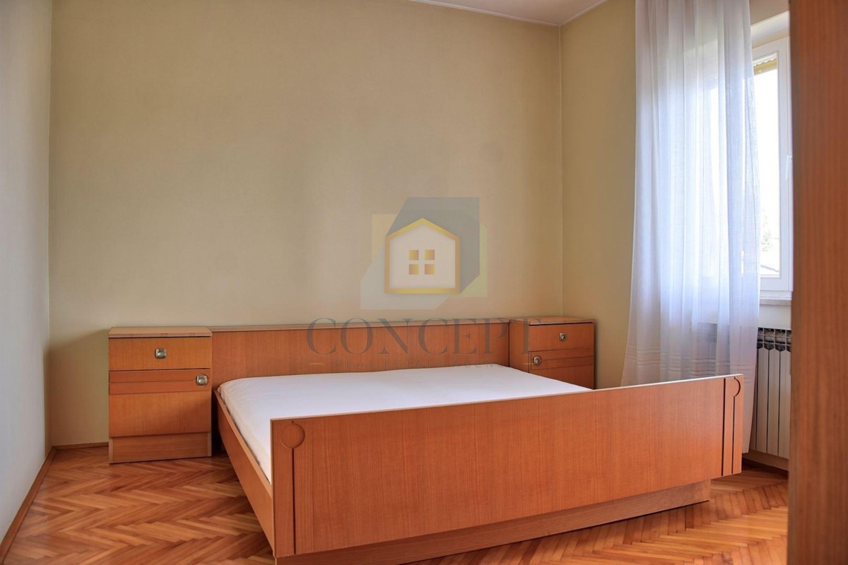 Poreč, Funtana, Casa spaziosa con grande giardino, a 400 m dal mare